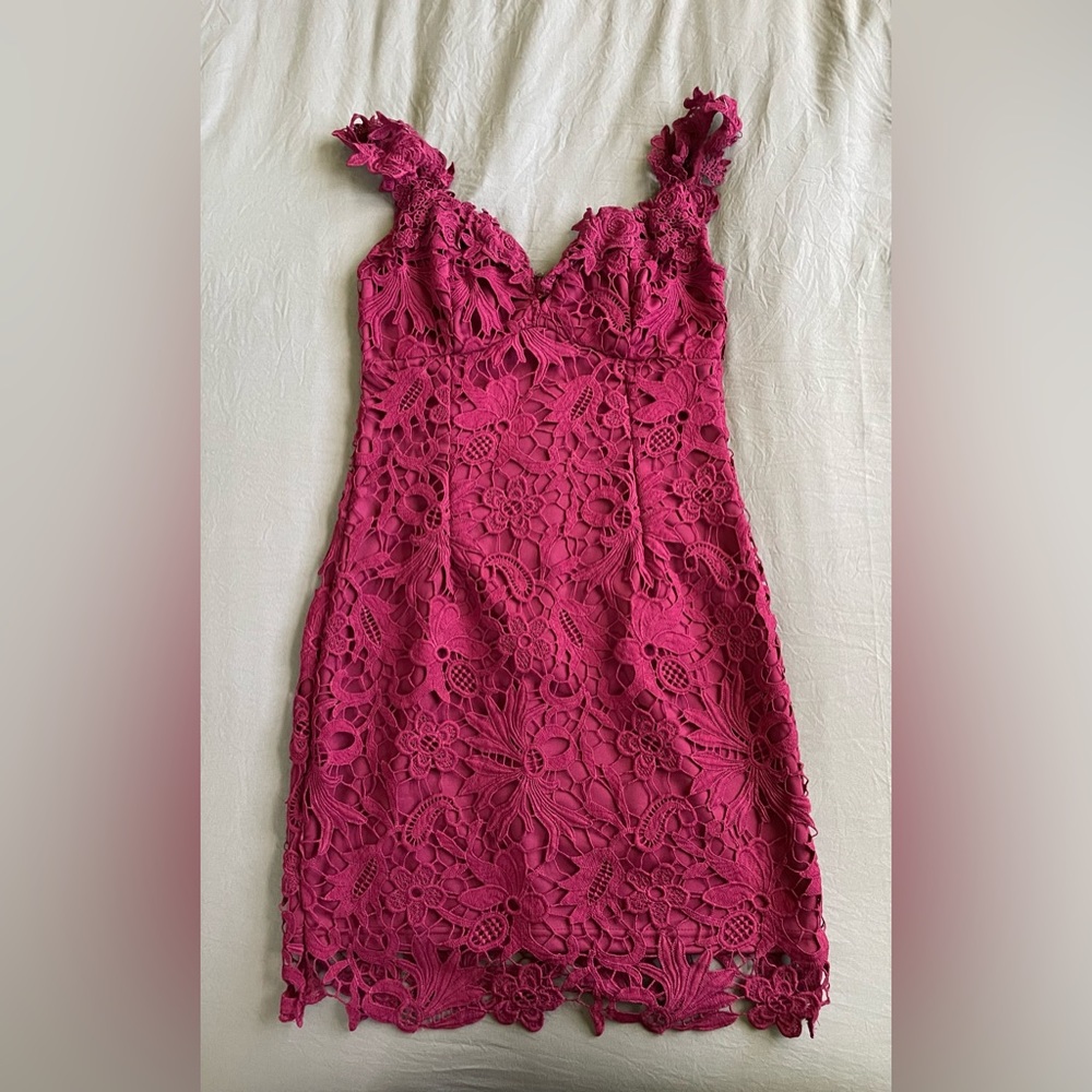 Lulu’s Burgundy Lace Bodycon Dress